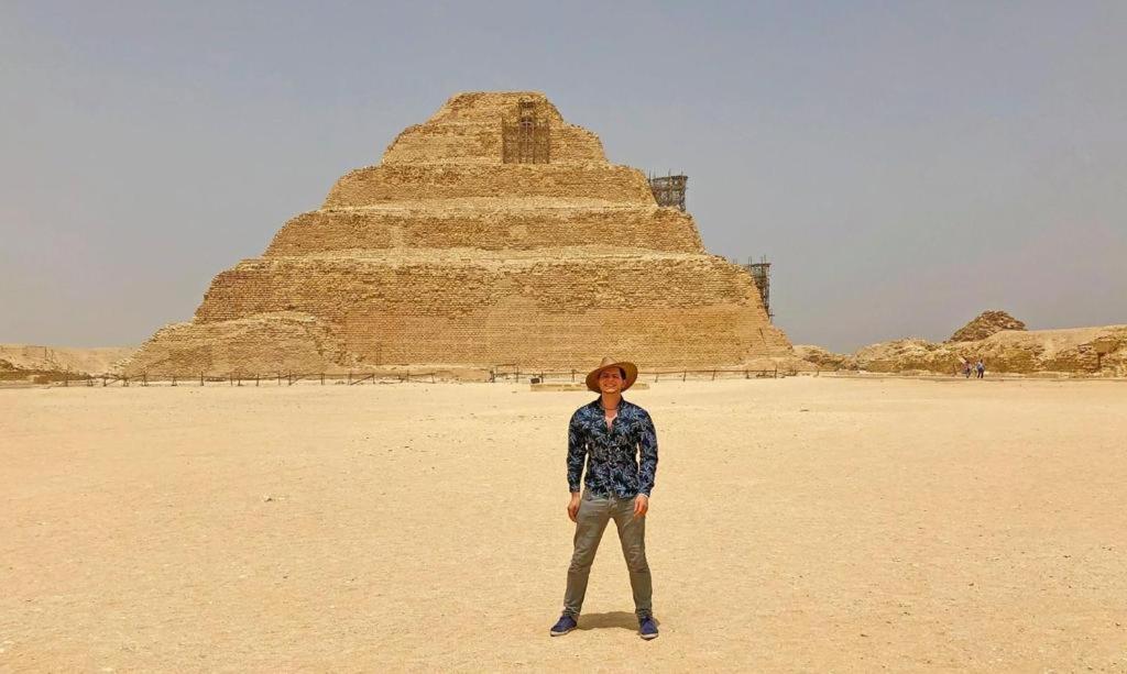 Pyramids Express View Hotel Kafrat al Jabal Bagian luar foto