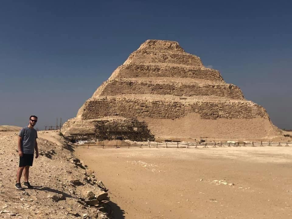 Pyramids Express View Hotel Kafrat al Jabal Bagian luar foto