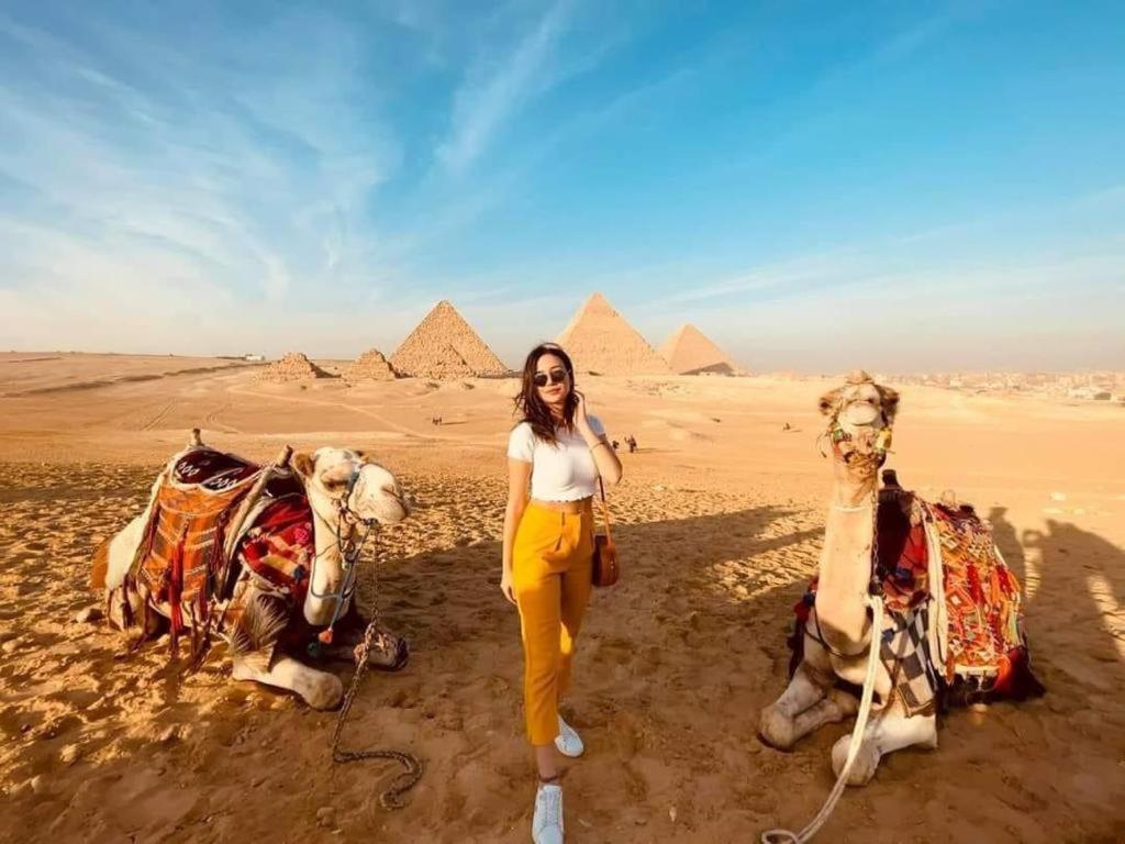 Pyramids Express View Hotel Kafrat al Jabal Bagian luar foto