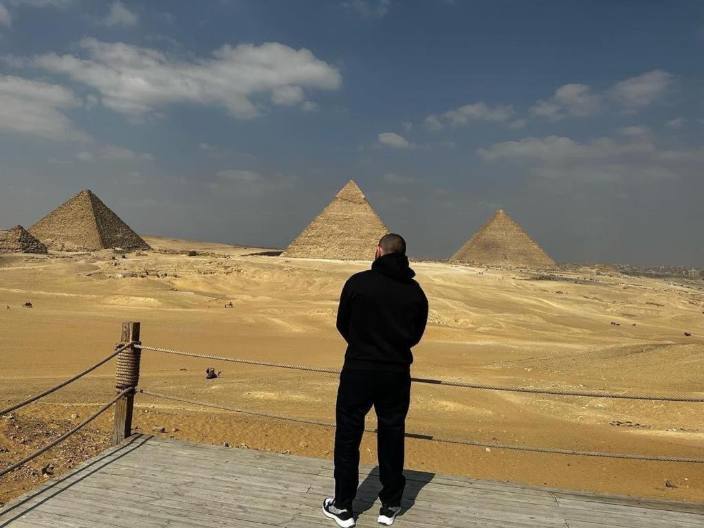 Pyramids Express View Hotel Kafrat al Jabal Bagian luar foto